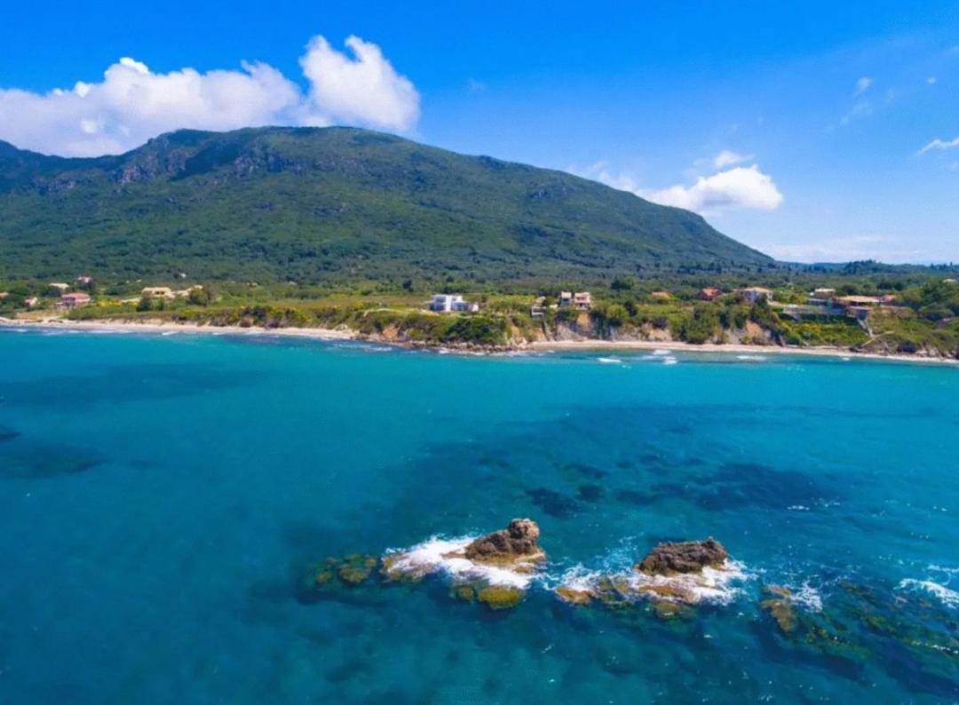 Tetraktys Estate Beachside Υδωρ Ágios Matthaíos Exterior foto